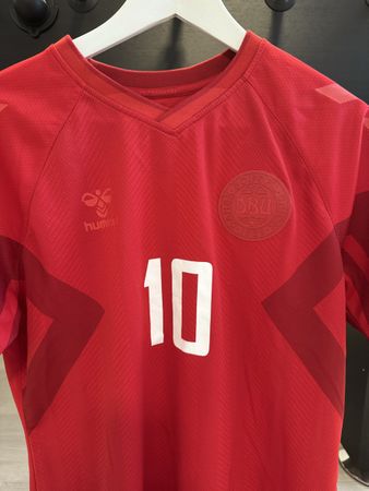 Hummel Dänemark Trikot Eriksen #10, Grösse M, Neuwertig!