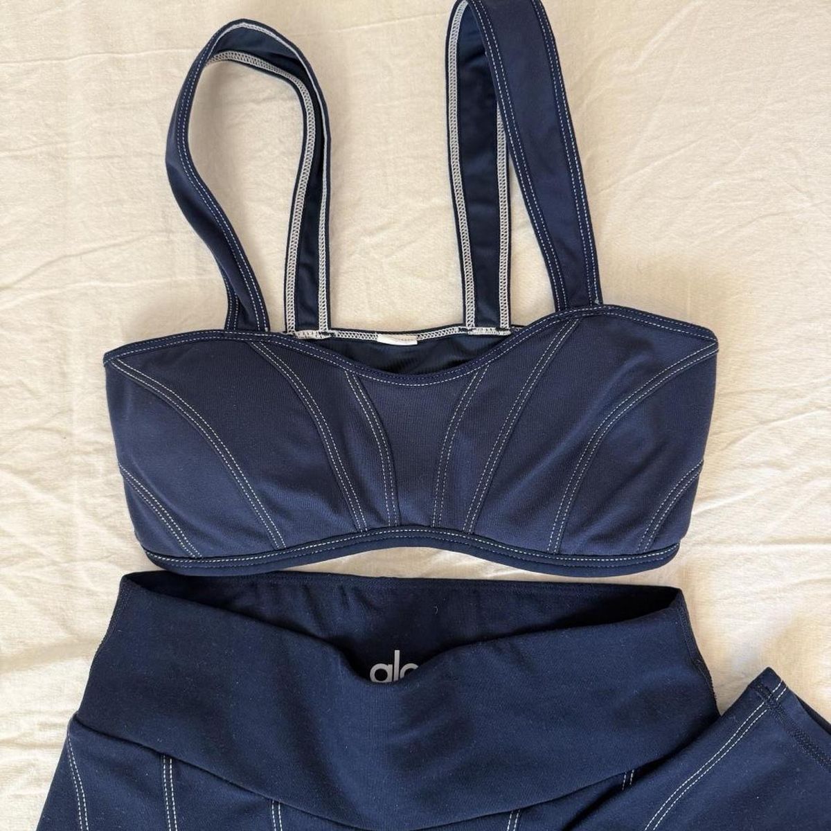 Alo Yoga Leggings: Alo yoga alosoft sunray set – D'occasion à Vacallo par vavas 6