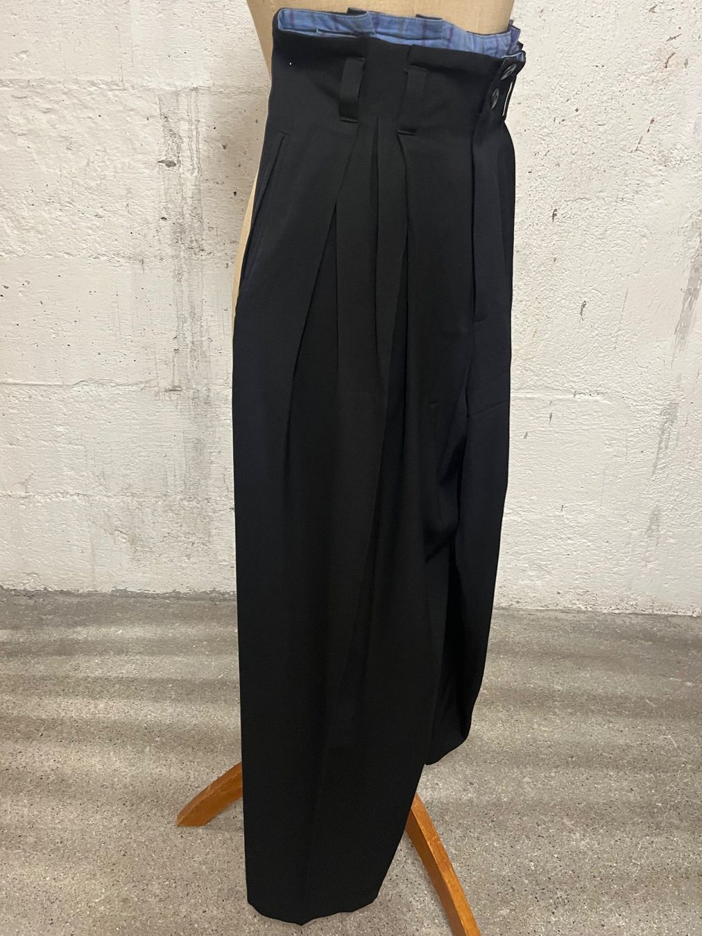 Pantaloni: Original Ernst Walder / Helveticum, schwarze Hose Gr.42 – Usato da Zürich venduto da reg_rf87 5