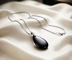 Tropfenanhänger aus Onyx mit Silberkette 925 - Neu