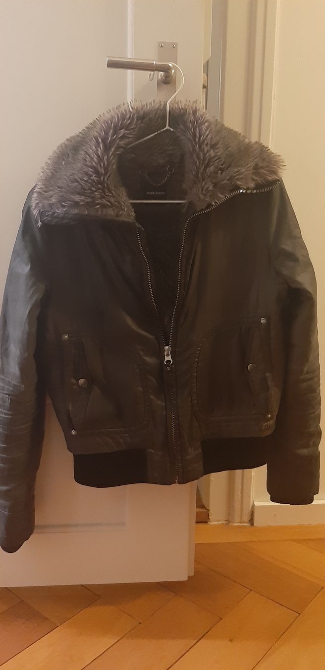 Miss Sixty Giacche: Einzigartige MISS SIXTY Jacke mit fell - Gr. S – Nuovo (secondo la descrizione) da Zürich venduto da Venecia25 6