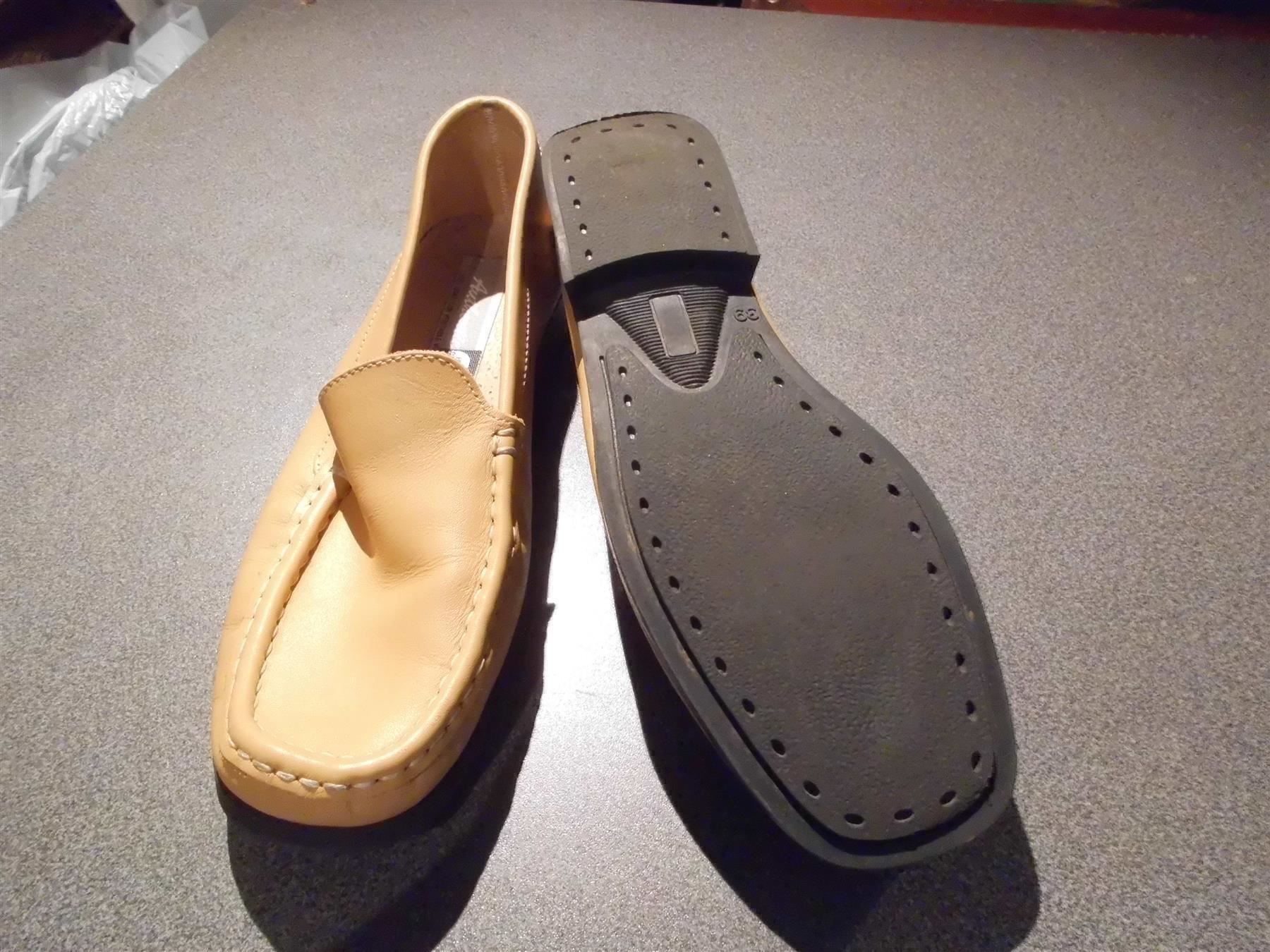 Chaussures hommes: Slipper Grösse 39, Authentic, hellbraun – D'occasion à Zürich par abraxas1291