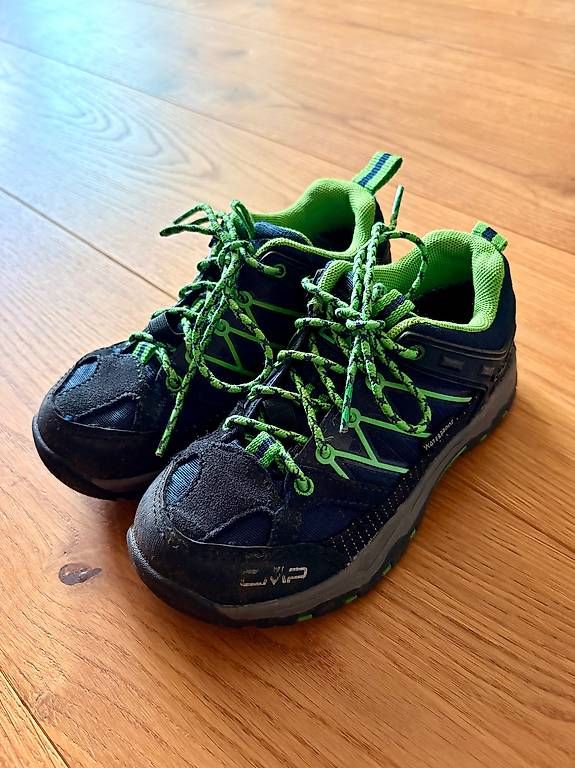 Scarpe per ragazzi: CMP Trekkingschuhe Grösse 29 – Usato da Siebnen venduto da mimaruoss