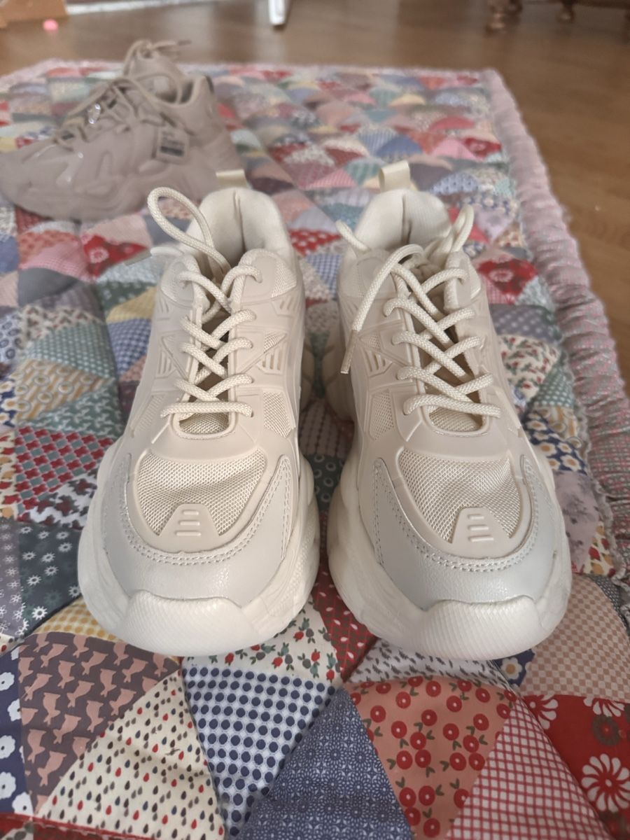 Scarpe da donna: Pearly white chunky platform sneakers – Nuovo (secondo la descrizione) da Bern venduto da Bibimyeon 2