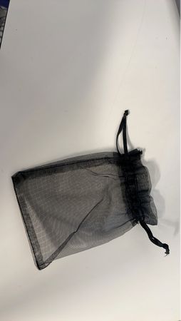 98 Schwarzer Beutel mit Kordelzug Mesh Stoff neuwertig
