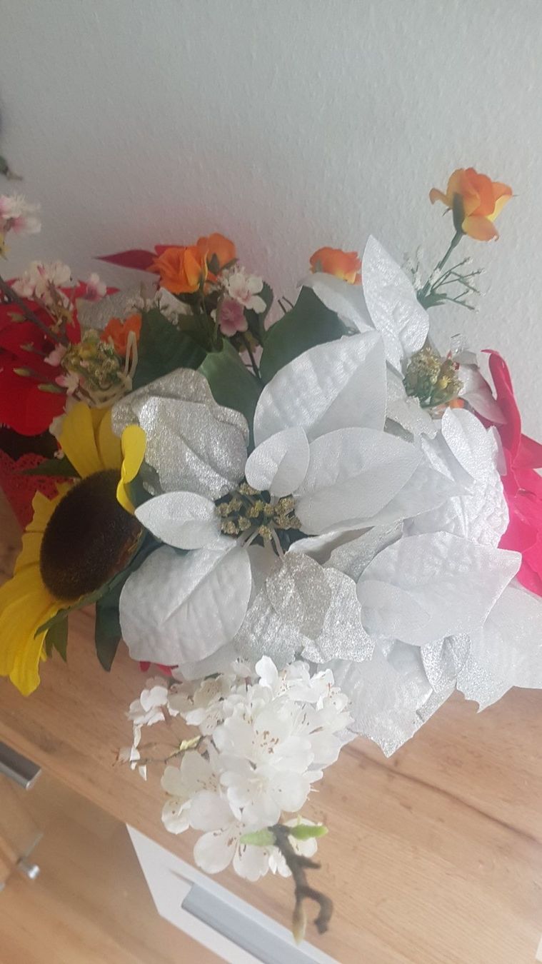 Vasi per fiori: Paar dekorative Vasen, von Kunstblumen – Usato da Schöfflisdorf venduto da CrRG21 5