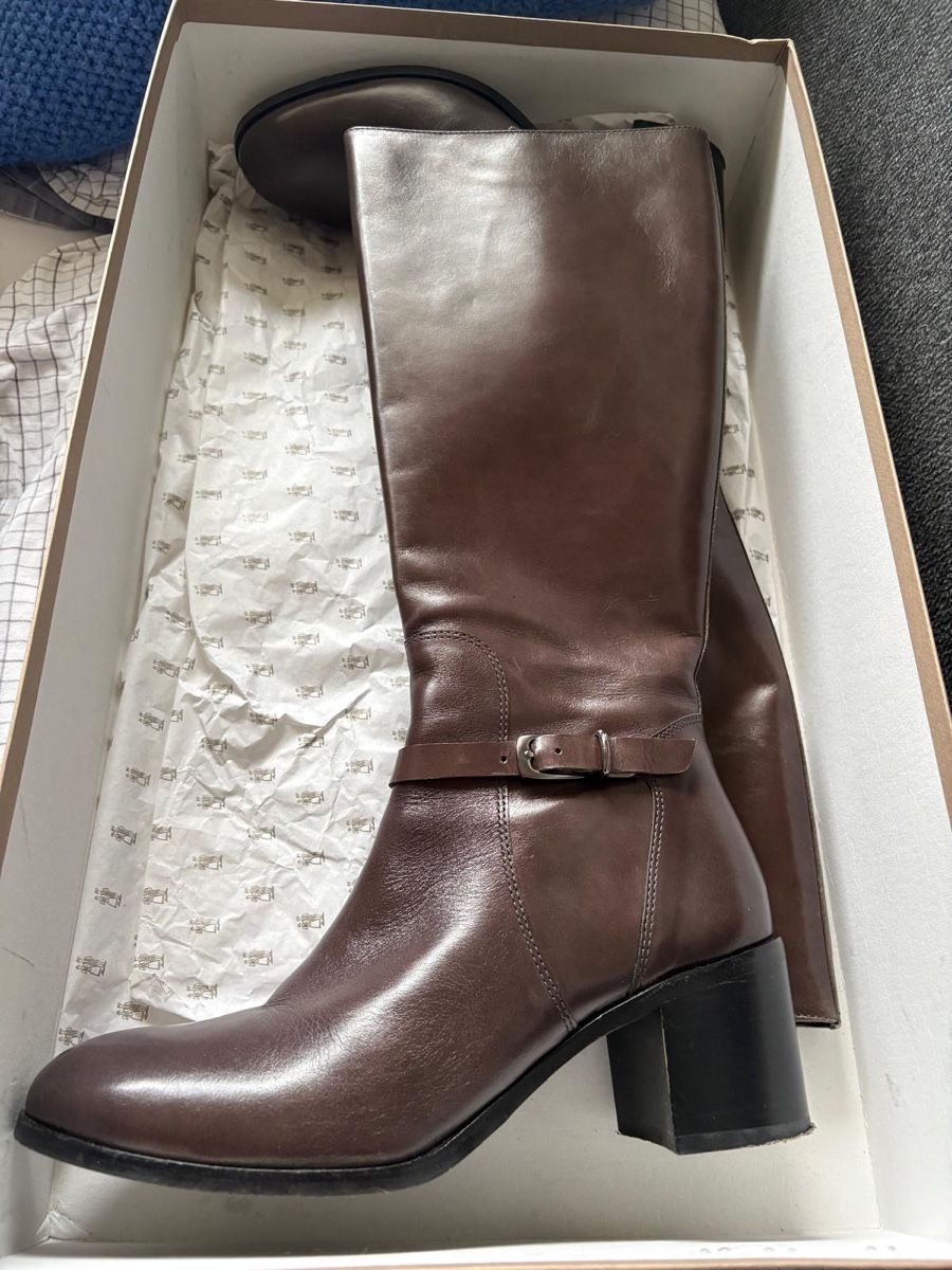 Scarpe da donna: Bottes en cuir – Nuovo (secondo la descrizione) da Petit-Lancy venduto da Minimaquoi