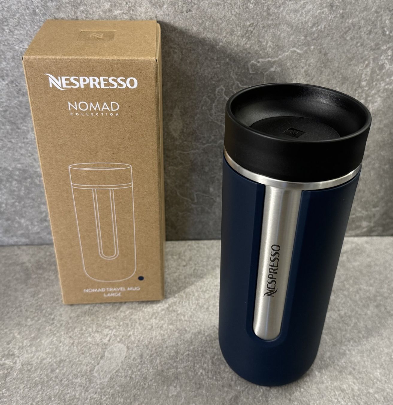 Tassen: NESPRESSO: Travel Mug, Midnight Blue - 540ml ... – Neu und originalverpackt aus Klosters von