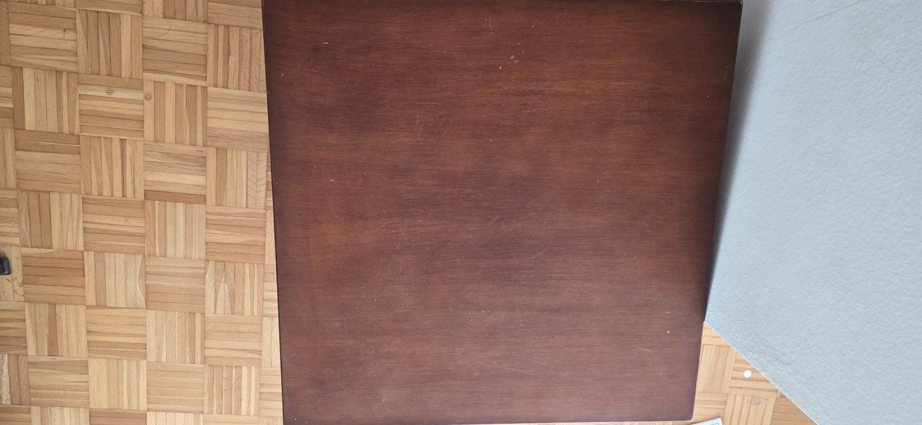 Tables: Solider Couchtisch aus Holz – D'occasion à Oberwil BL par ika_cdr5 2