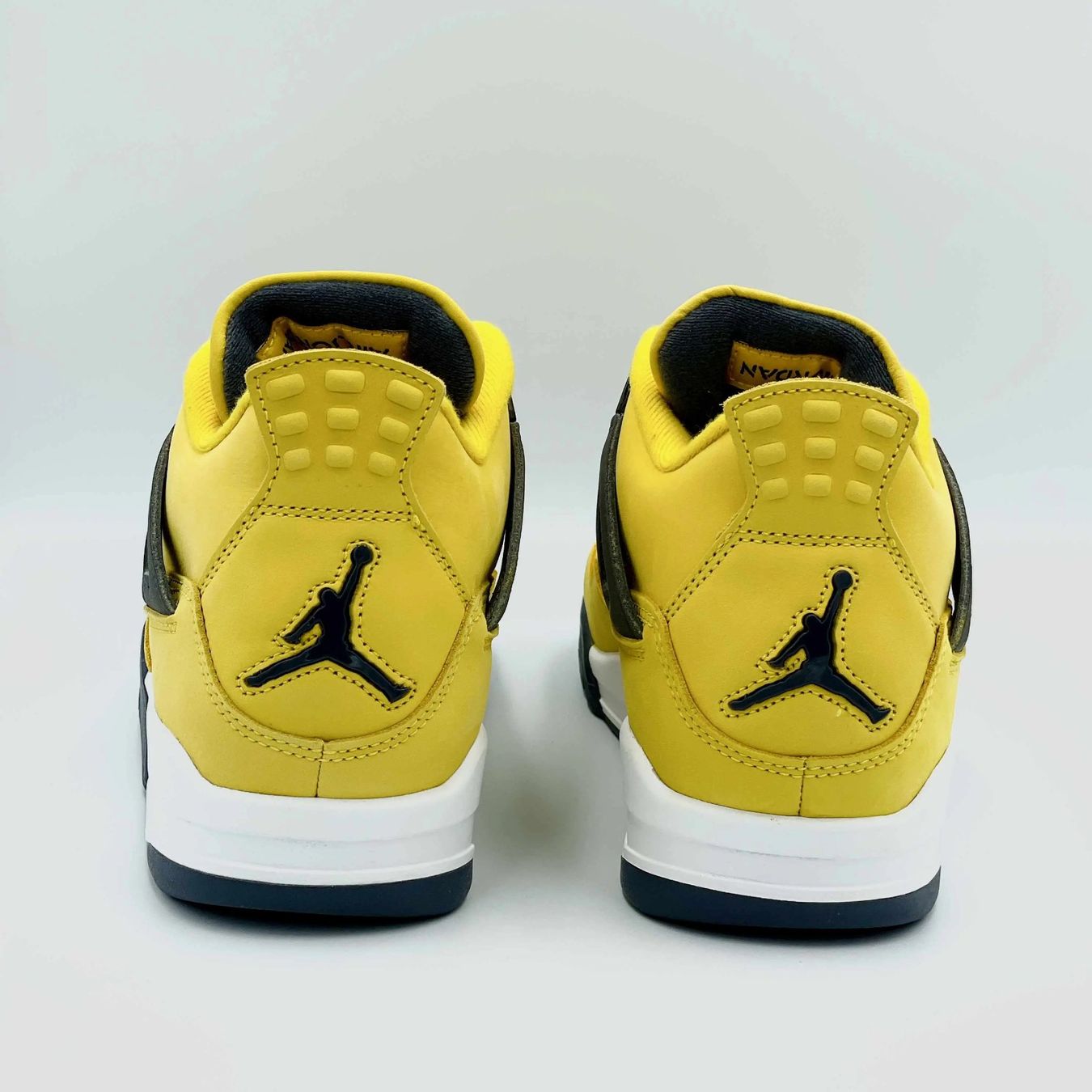 Jordan Scarpe da donna: Nike Air Jordan 4 Retro Lightning EU 38.5 – Nuovo e nell'imballaggio originale da Erlinsbach venduto da sasneakers 1