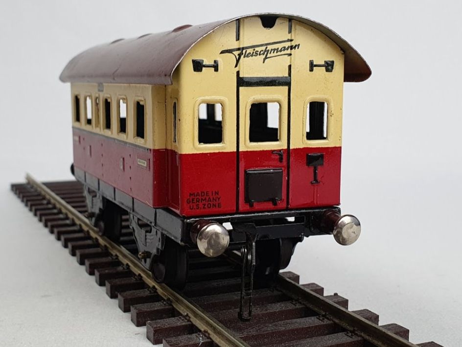 Fleischmann Modelleisenbahnen: Fleischmann GFN 400 DRG/DB Pers.Wagen 2./3.Kl., Spur 0/Blech – Gebraucht aus Seon von voAllBah 3