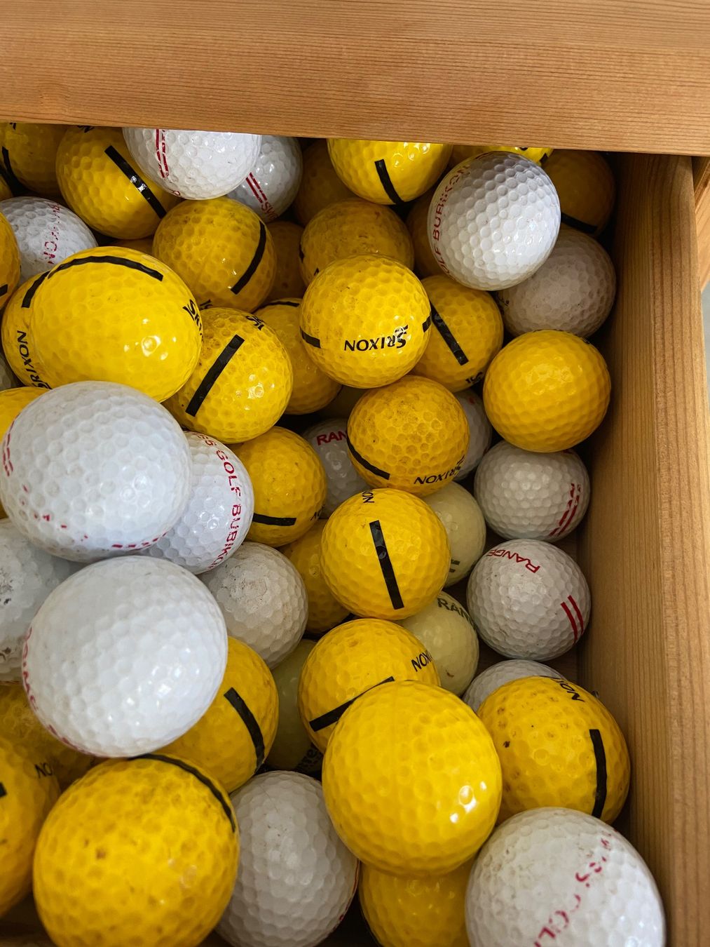 Palloni: Golfbälle 3/4 und Range – Usato da Zürich venduto da Joel_Naef 2