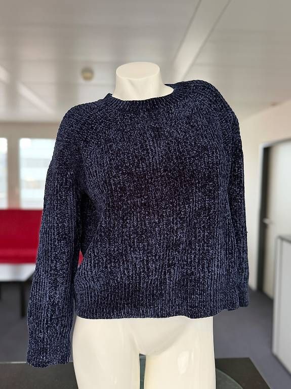 Pullover & Sweatshirts: Dunkelblauer Chenille-Pullover Pepe Jeans – Gebraucht aus Steinhausen von deikoon