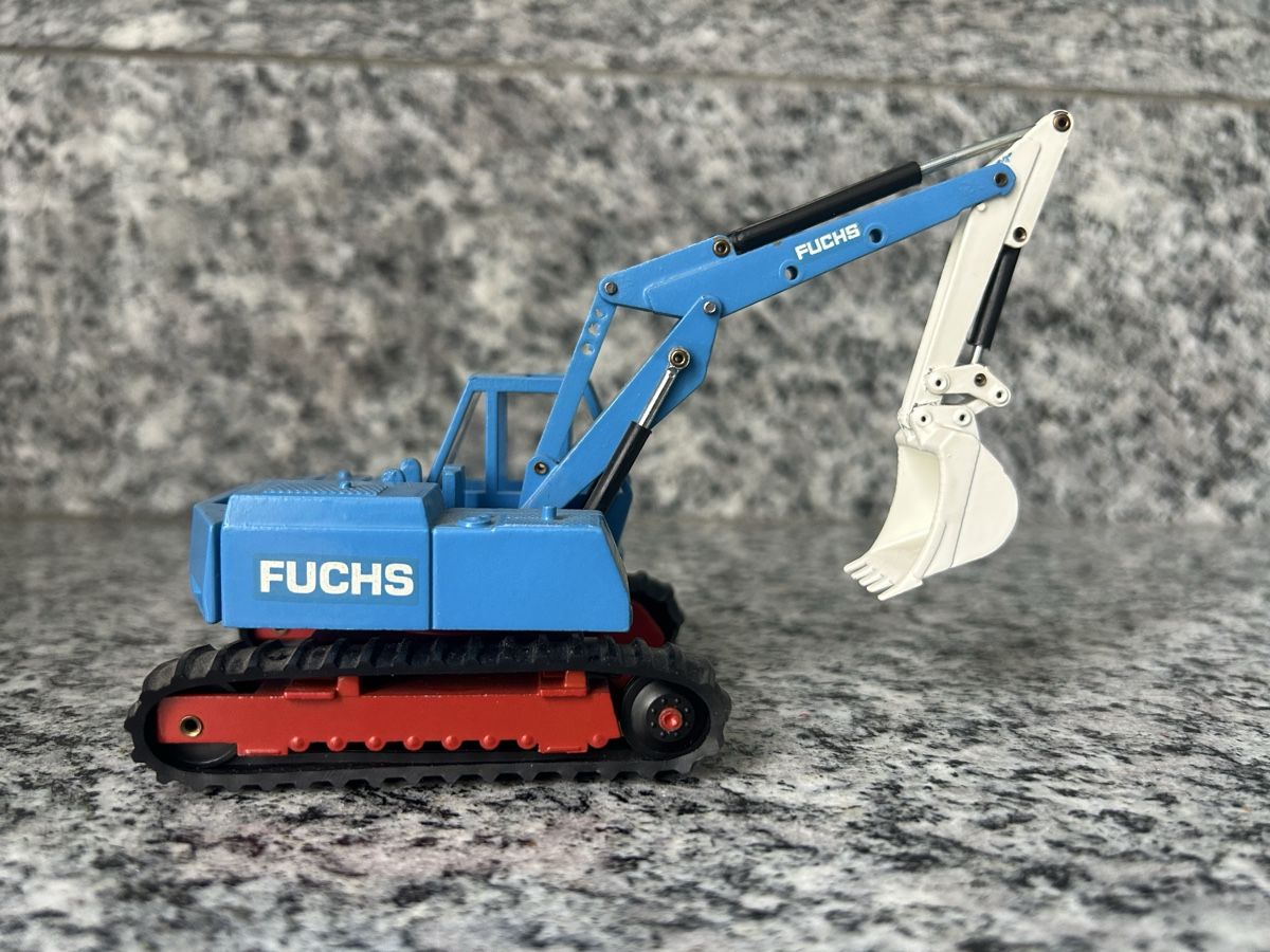 Kits de montage: Fuchs Raupenbagger , 1:50 – Neuf (Voir description) à Horw par Tigercat635 2
