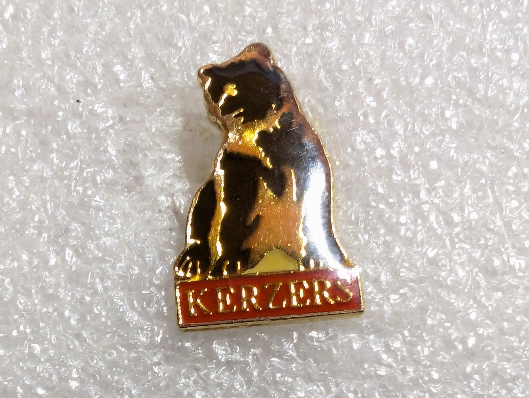 Placchette & Badge: Ansteckpin 289: Kerzers – Usato da Oppligen venduto da Pin-Fall-Shop