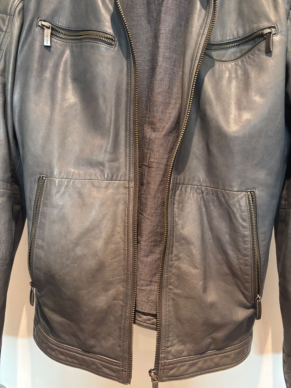 Navyboot Giacche: Neuwertige Navyboot Herren Lederjacke Size S/M – Nuovo (secondo la descrizione) da Lengnau BE venduto da 4ConsultingSolutions 2