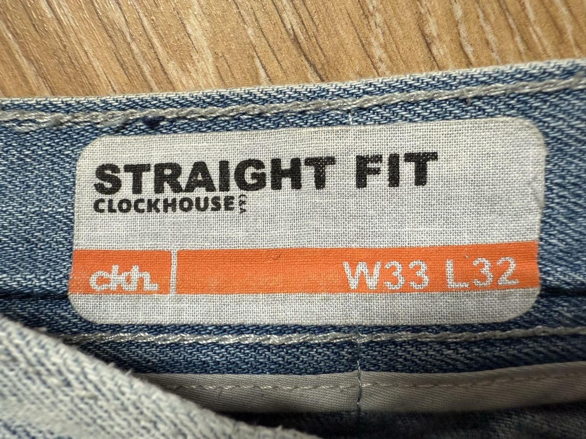 C&A Jeans: Jeans bleu clair straight fit C&A, t.33/32 – Usato da Tavannes venduto da Thriftshop 4