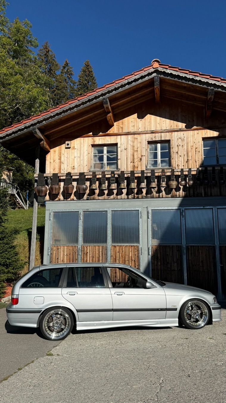 BMW Automobili: 1999 BMW 323i touring e36 – Usato da Gstaad venduto da gon_5pfx 1