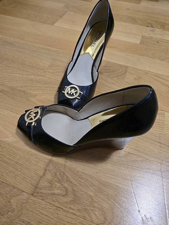 Scarpe da donna: Michael kors schuhe  – Usato da Münchenbuchsee venduto da Arasy13 1