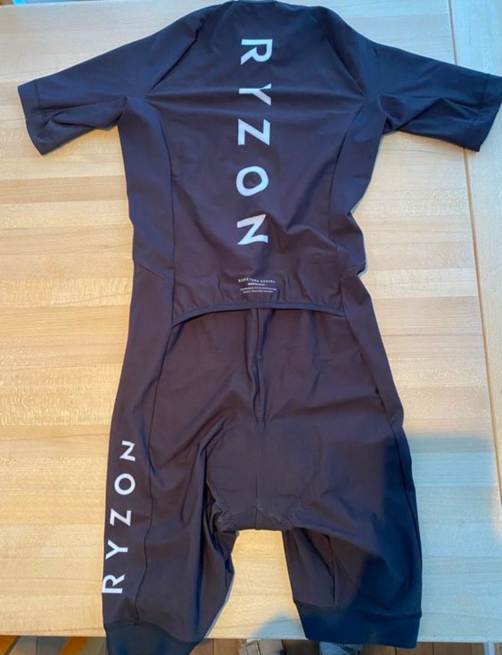 Ryzon Leibchen & Hosen: Triathlon Anzug RYZON – Gebraucht aus Thun von remyi 2