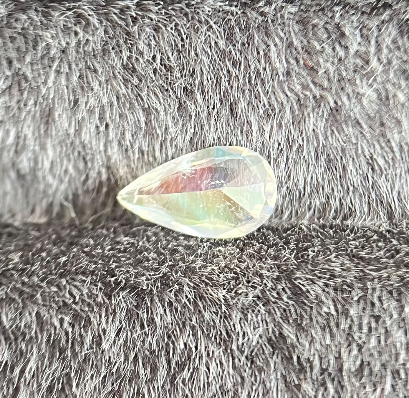 Pietre preziose: Regenbogen-Mondstein 0.57 ct aus Madagaskar – Nuovo (secondo la descrizione) da Sevelen venduto da Siam_Aura_Gems 1