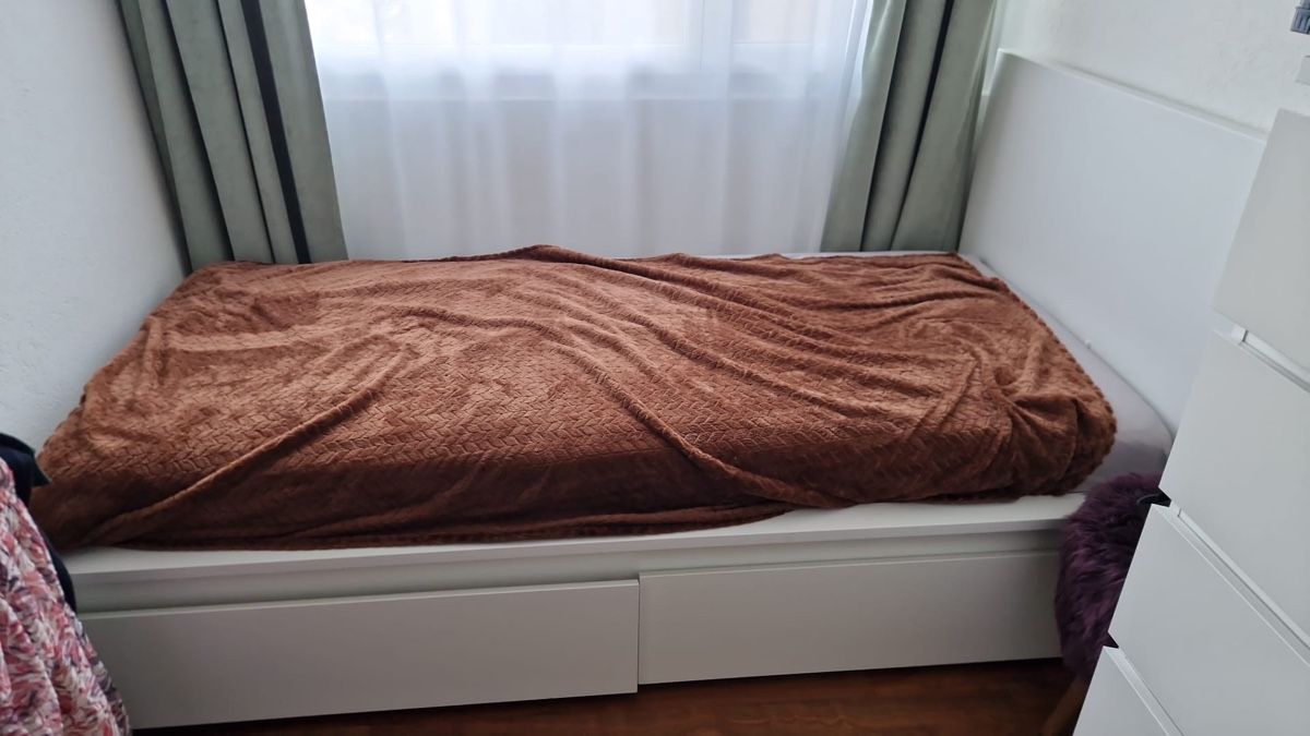 Betten: Malm Bett 90x200 weiss mit Schubladen – Neu (gemäss Beschreibung) aus Unterägeri von Iisziit01