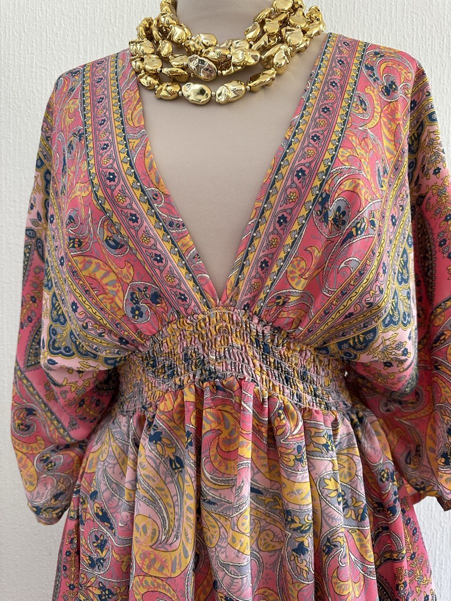 Boohoo Kleider: Robe imprimée Boho Style rose taille unique 70% soie – Gebraucht aus Châtelaine von Alexandra.jankowski 1