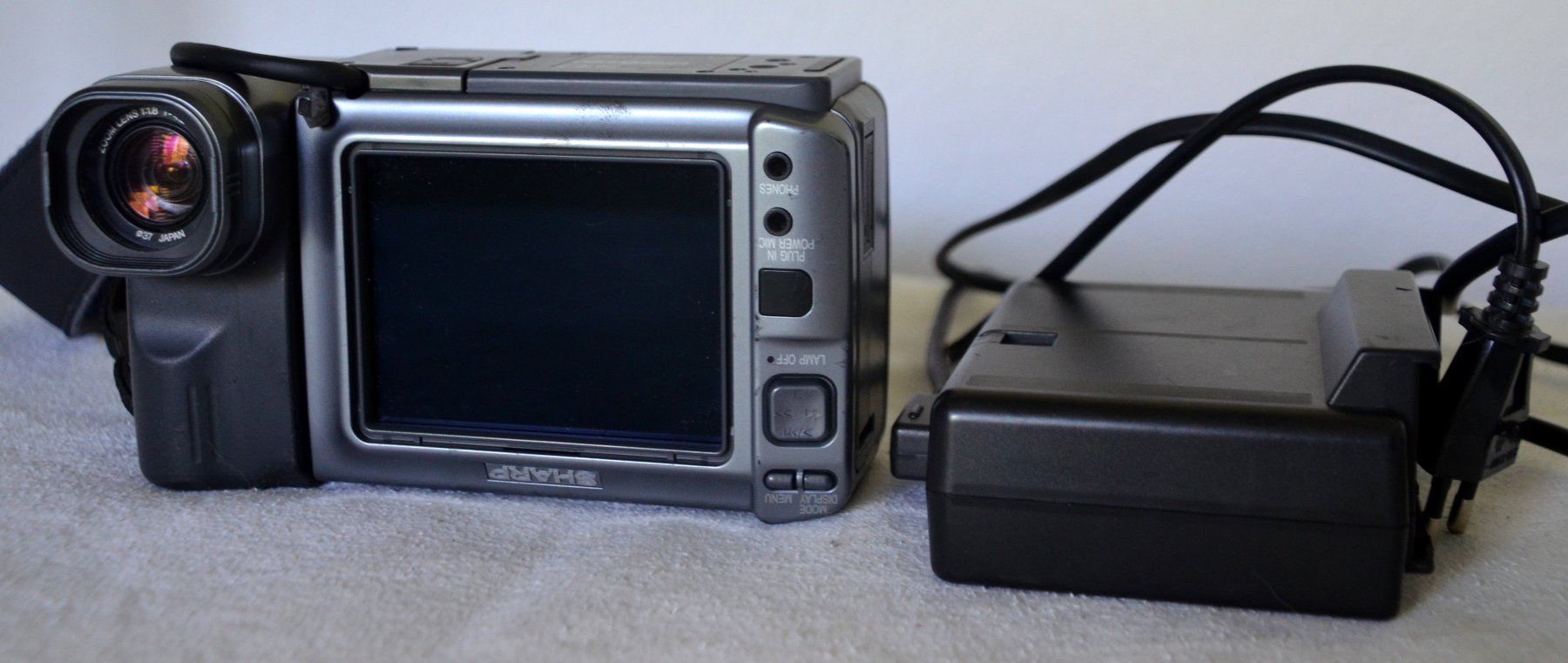 Sharp Videocamere: Sharp  VL-DC1 MiniDV  Camcorder / caméscope – Nuovo e nell'imballaggio originale da Collonges venduto da arashee 3