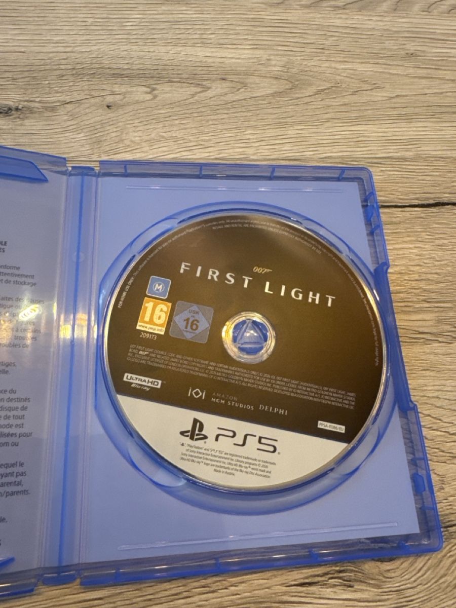 Giochi: 007 First Light PS5  – Nuovo (secondo la descrizione) da Courrendlin venduto da jay_lkn6 1