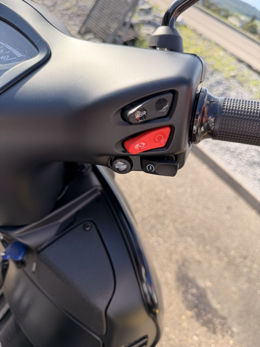 Vespa Scooter: Vespa GTS 300 HPE Notte – Usato da Schlieren venduto da caseiro1997 5