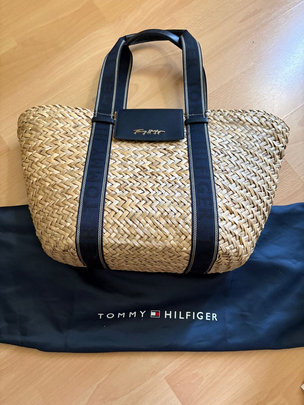 Tommy Hilfiger Taschen für Damen: sac Tommy Hilfiger – Neu (gemäss Beschreibung) aus Cheseaux-Lausanne von marianne2908