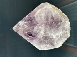Grosser Amethyst Rohstein Spitze Kristall