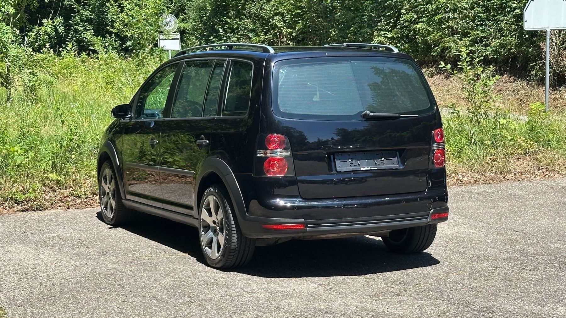 VW Automobili: VW Touran Cross 2.0 TDI – Usato da Bronschhofen venduto da -BeeN- 2