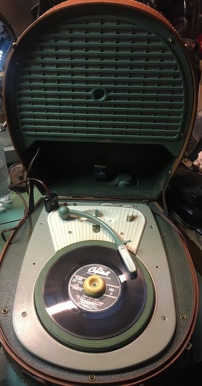 Vieux Tourne-disque Des Années 1940 – Pour Pièces Ou Restauration