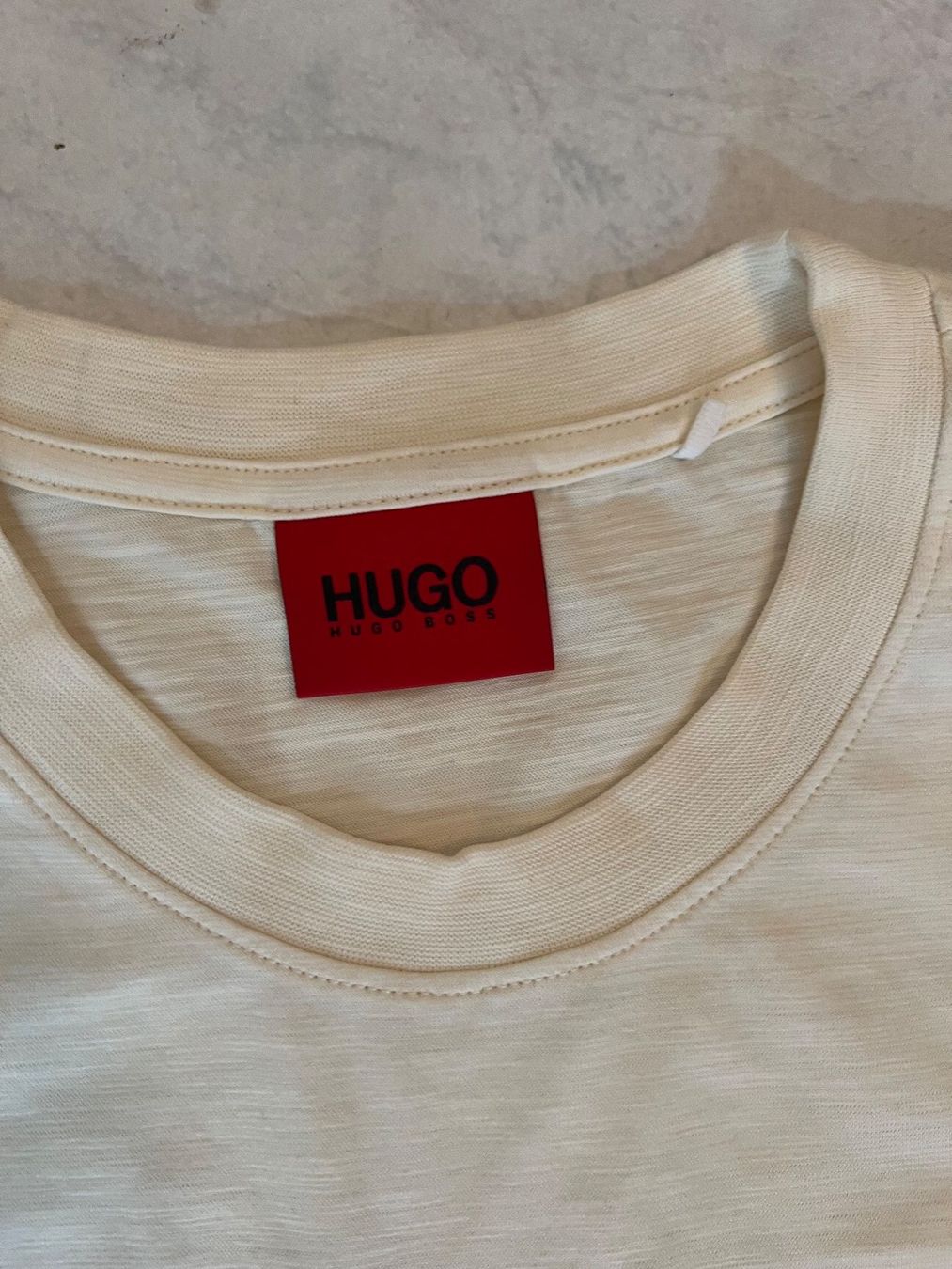 Hugo Boss T-Shirts: Hugo Boss T-Shirt – Gebraucht aus Basel von La.Bonne.affaire 2