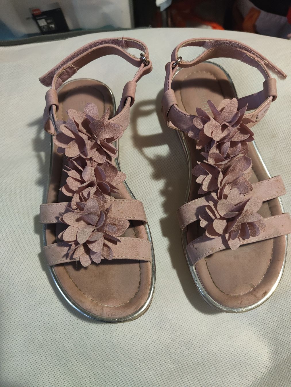 Esprit Scarpe per ragazze: Sandalen von Esprit, Grösse 34 – Usato da Effretikon venduto da jeb_l9k5