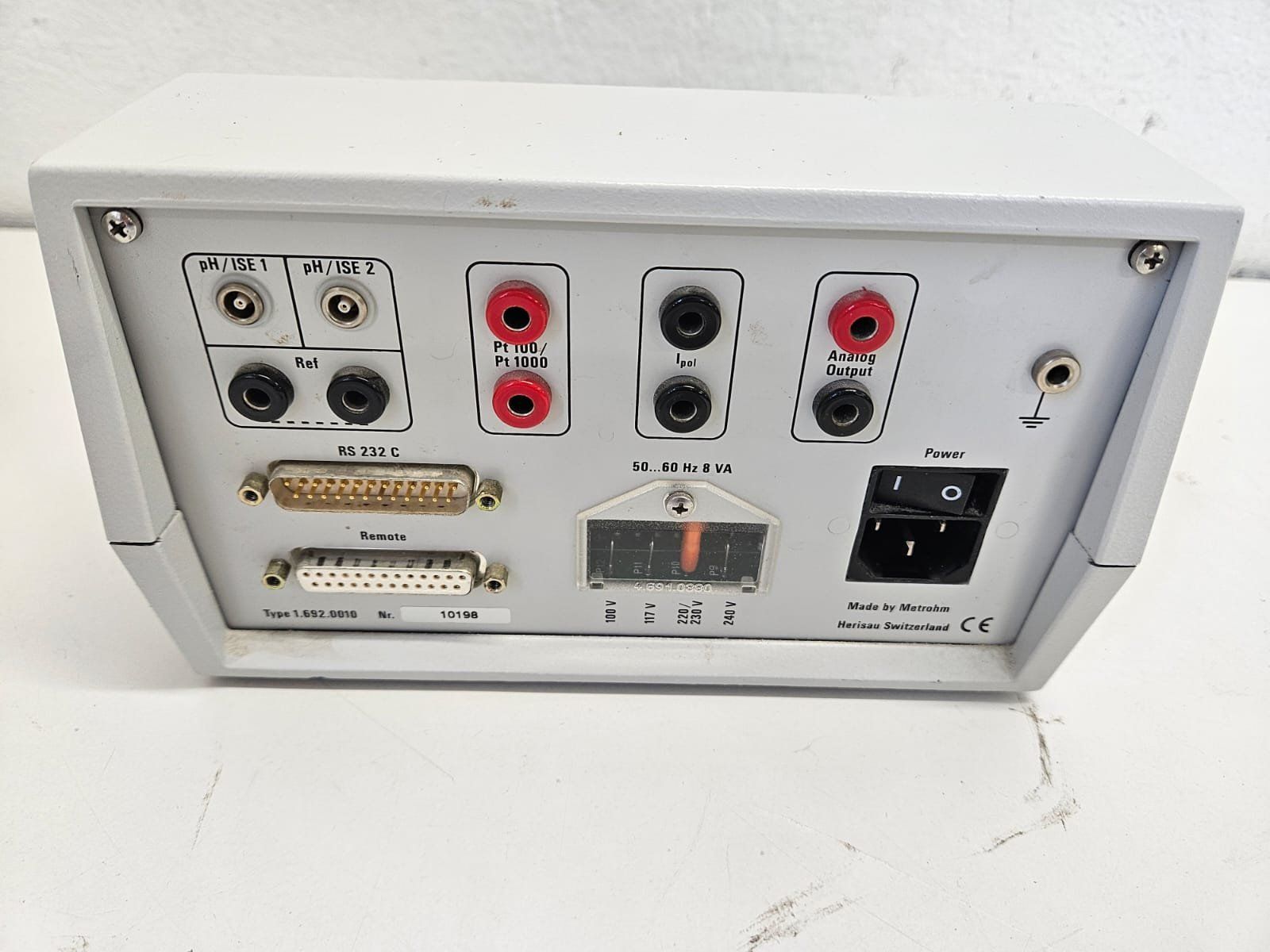 Misurare: Metrohm 692 pH/Ion meter - powers on – Difettoso da Niederdorf venduto da LeptonAG_Labor 3