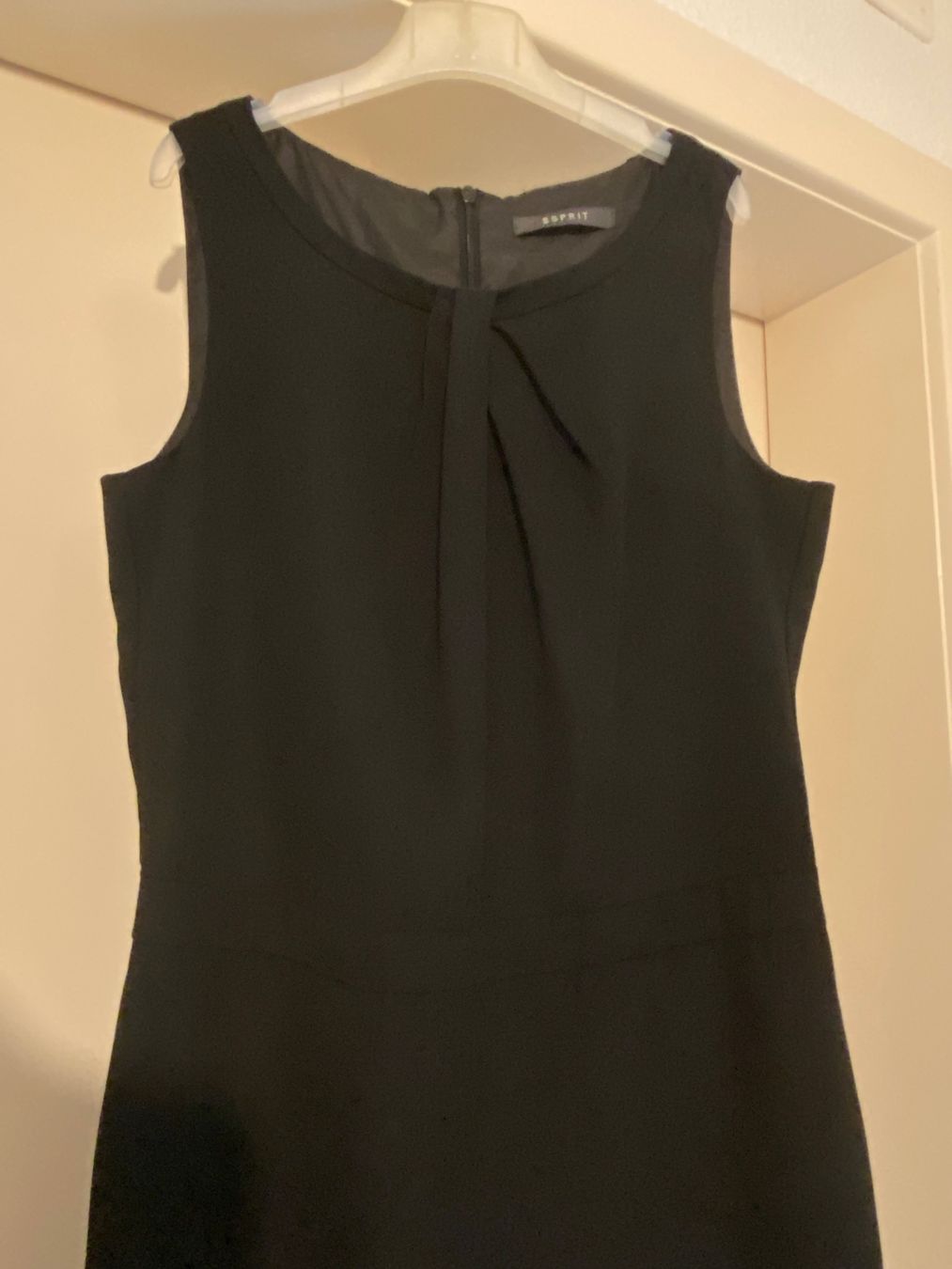 Esprit Vestiti: Kleid Esprit M, kleines Schwarzes – Nuovo (secondo la descrizione) da Zürich venduto da Wim-Broccoli 2