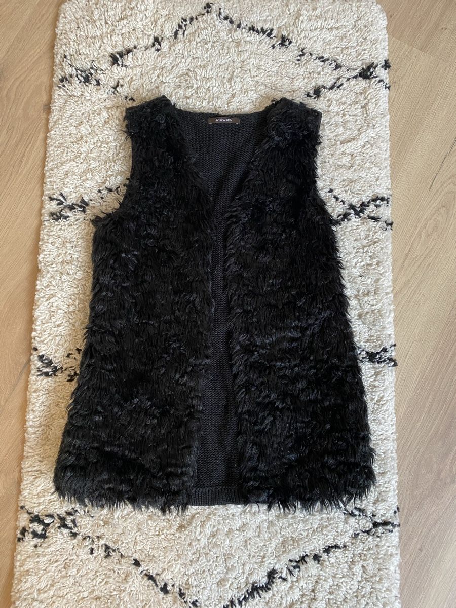 Gilet & Giacche senza maniche: Fake Fur Weste von Pieces – Usato da Buchs ZH venduto da crazyhandbaggirl123 3