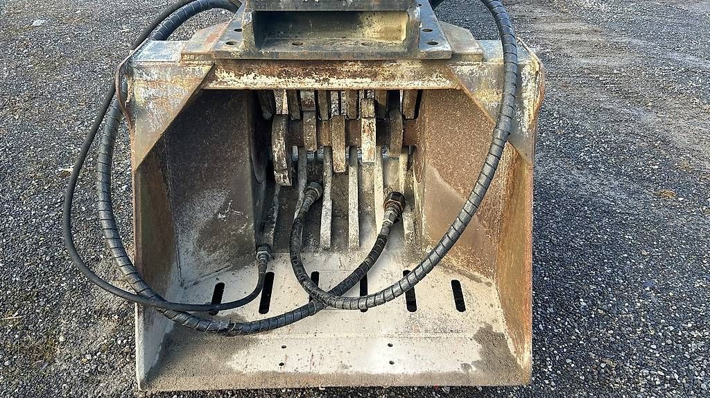 Escavatori: Brechlöffel für 20Tonnen Bagger – Usato da Menziken venduto da Tairi10 1