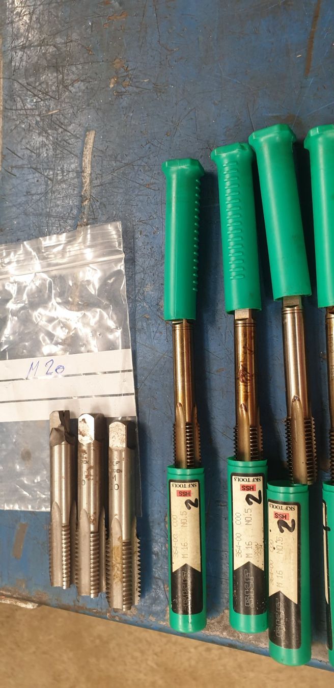 Tous les outils: Handgewindeschneider Gewindeschneider – D'occasion à Hünenberg par Gelini9 1
