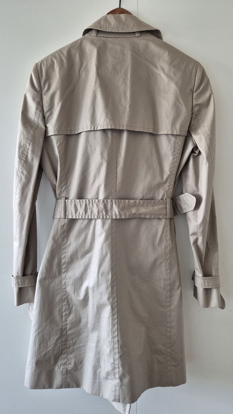 Hugo Boss Cappotti: Trenchcoat von Hugo Boss – Usato da Auw venduto da Goldflimmer 1