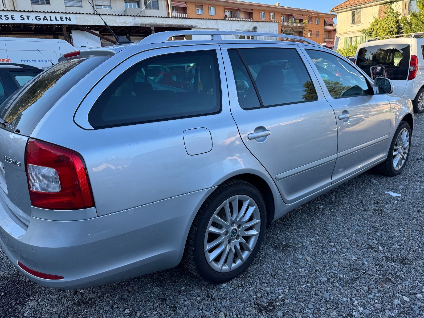 Skoda Automobili: Skoda Octavia 1.8 4x4 – Usato da St. Gallen venduto da AutoSG 3