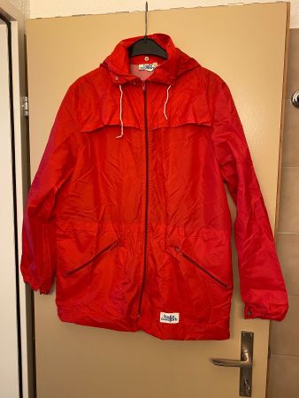 Regenjacke/Regenmantel (Windjacke) rot, Grösse 40/42