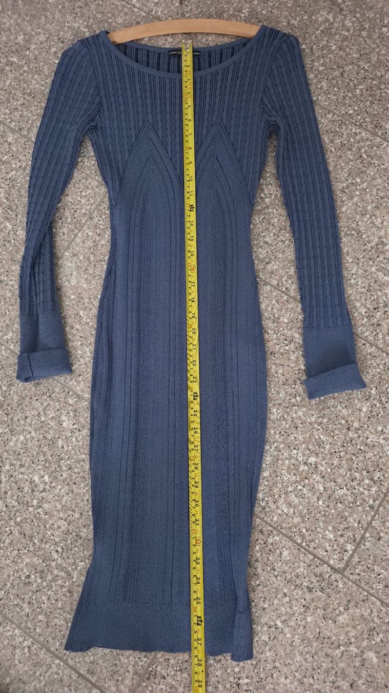 Guess Vestiti: Guess Strickkleid – Usato da Wängi venduto da Maelstrom 4