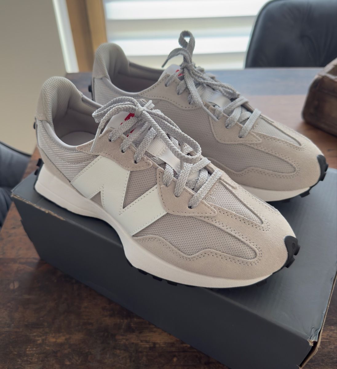 New Balance Scarpe da uomo: New Balance 327  – Nuovo e nell'imballaggio originale da Zizers venduto da Silvio_Grischa71 1
