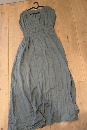 wunderschönes Kleid von No. 74