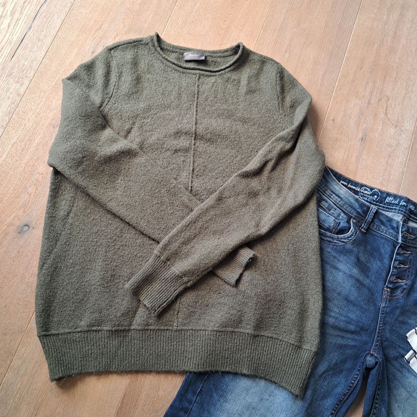 Lotti di vestiti: Damenkleidung 3 Teile Jeans Pullover Langarmshirt Grösse L – Usato da Kriegstetten venduto da Jakasi 1