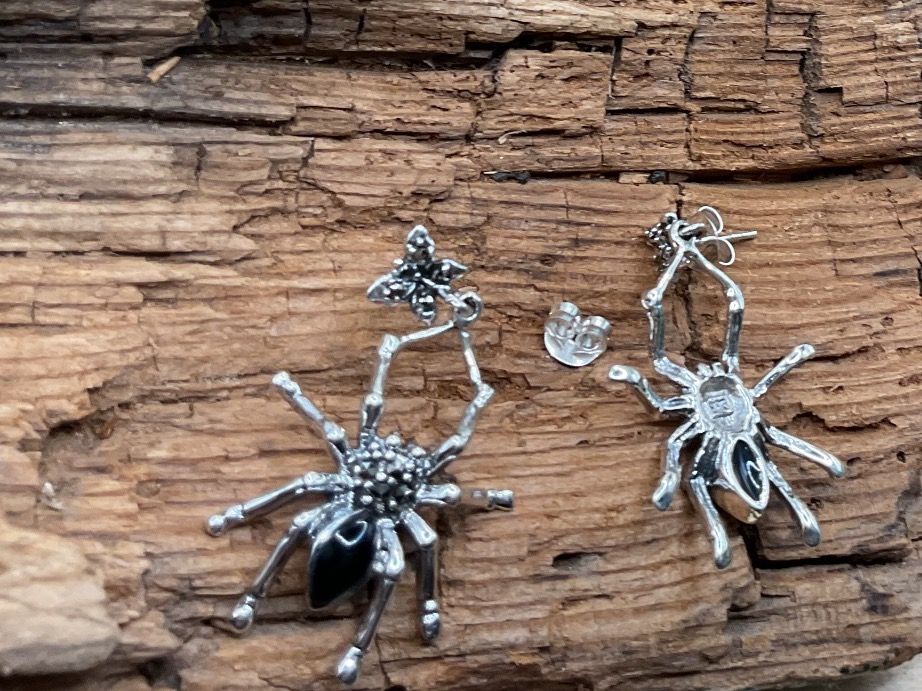Orecchini pendenti & Orecchini a lobo: Spinnen Ohrstecker aus SS mit Markasiten – Nuovo (secondo la descrizione) da Luzern venduto da S.Kern01 5