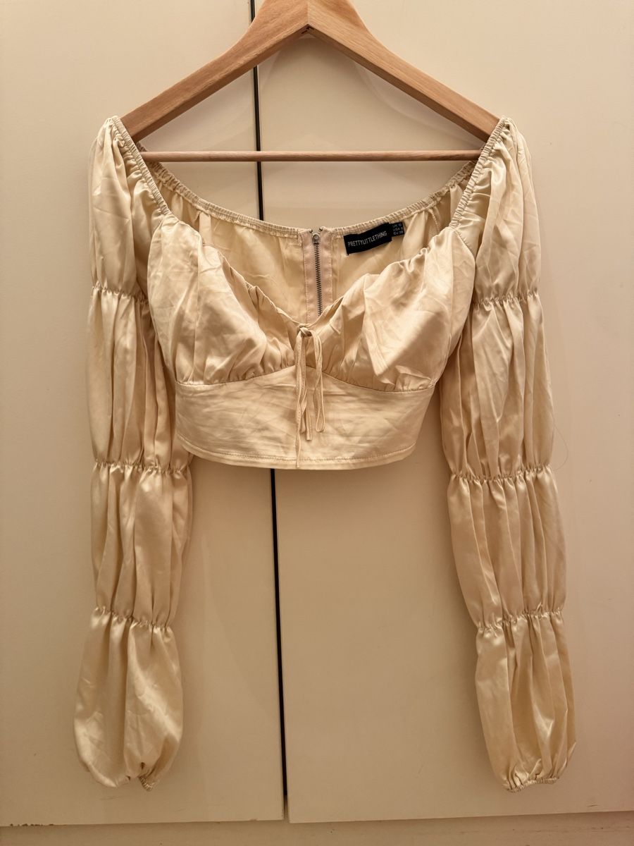 Tops: top crème – D'occasion à Lonay par nei_79jc